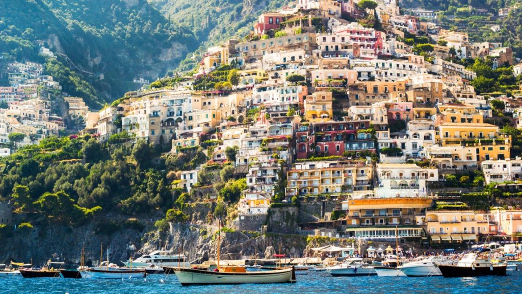 0722_FL-positano-italy-amalfi-coast_2000x1125-1152x648